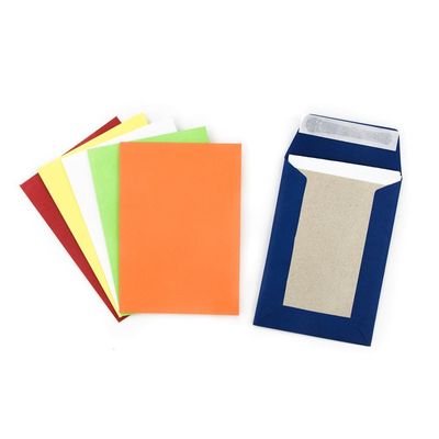 Beschermende verpakking Gepersonaliseerde zak envelop met Kraft Ace papier en grijs karton achterkant
